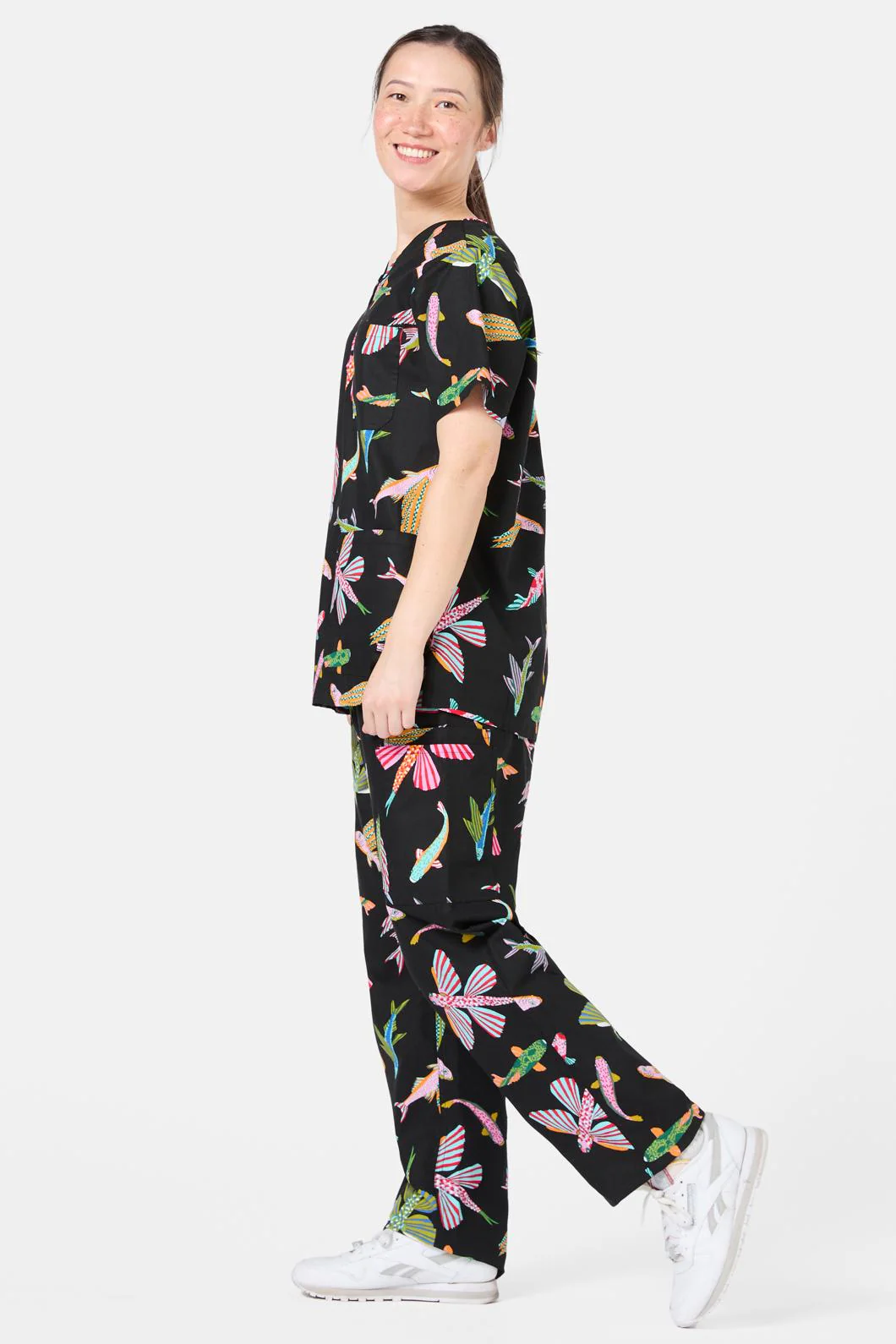 Flying Fish Scrub Set - Image 5