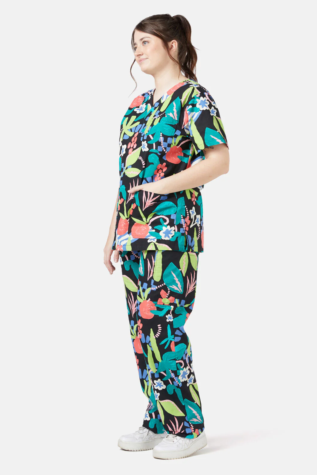 To Market Scrub Set - Image 3